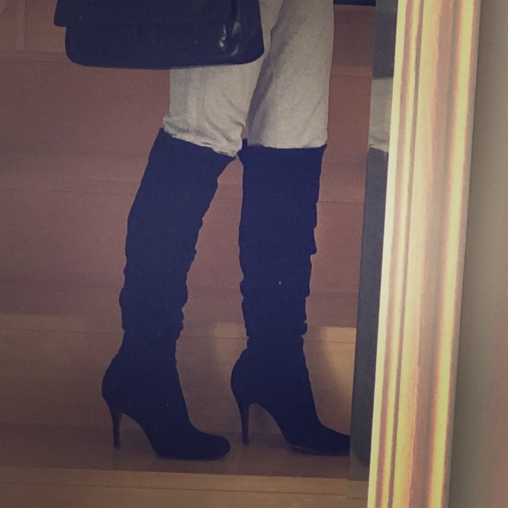 Over-the.knee suede slouchy boots